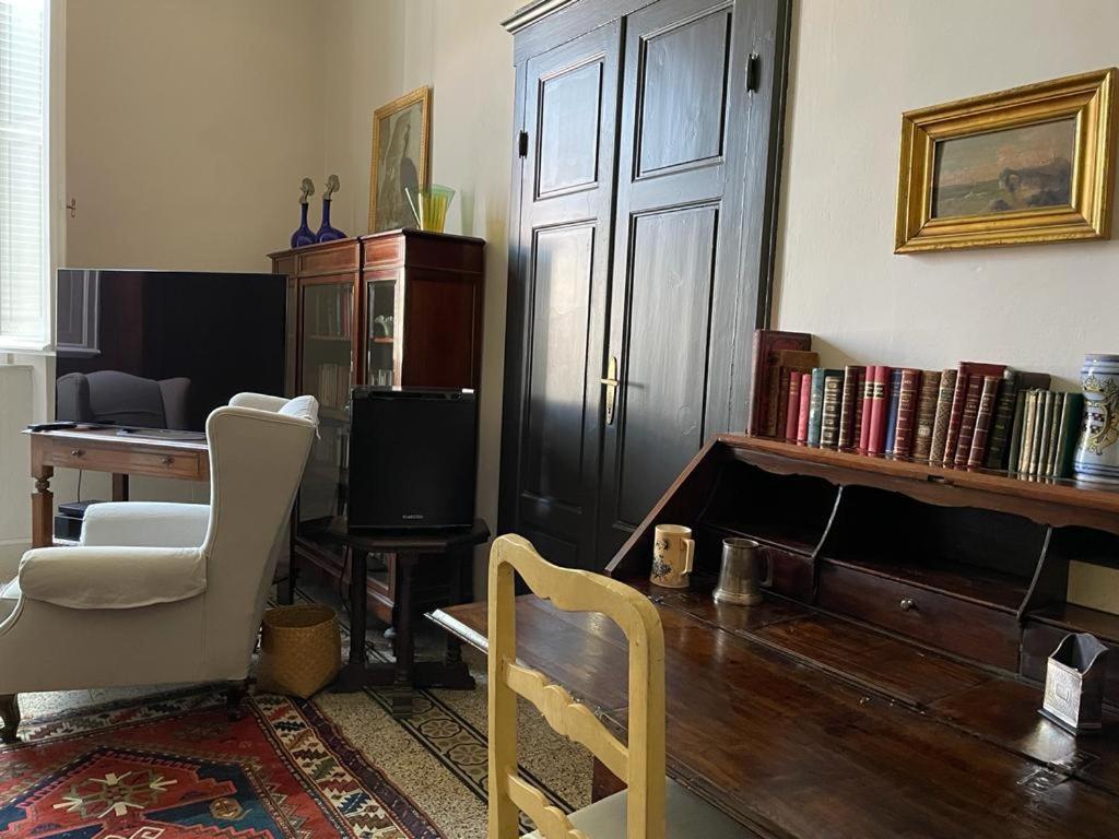 Villa Anselmi - Arteindiretta Livorno Bagian luar foto
