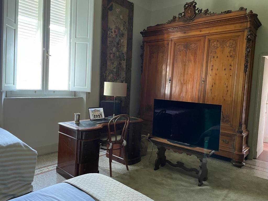 Villa Anselmi - Arteindiretta Livorno Bagian luar foto